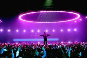 Film bertajuk "Billions Club Live with The Weeknd: A Concert Film" menampilkan konser The Weeknd di Los Angeles, Amerika Serikat, pada 12 Desember 2024. (ANTARA/HO-Spotify)